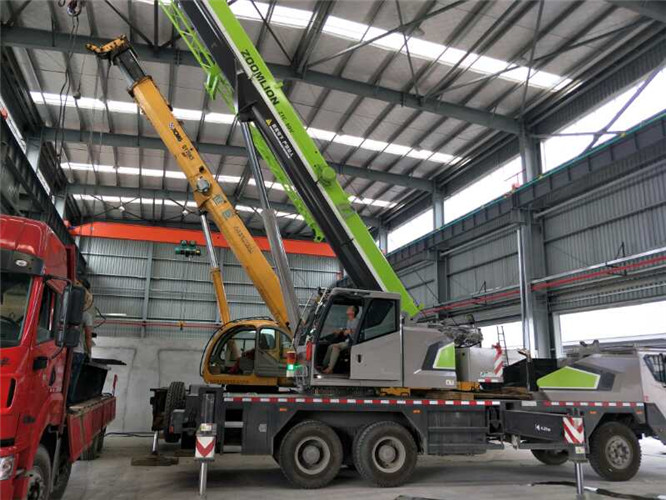 衡东县高空车出租需要注意哪些安全事项？